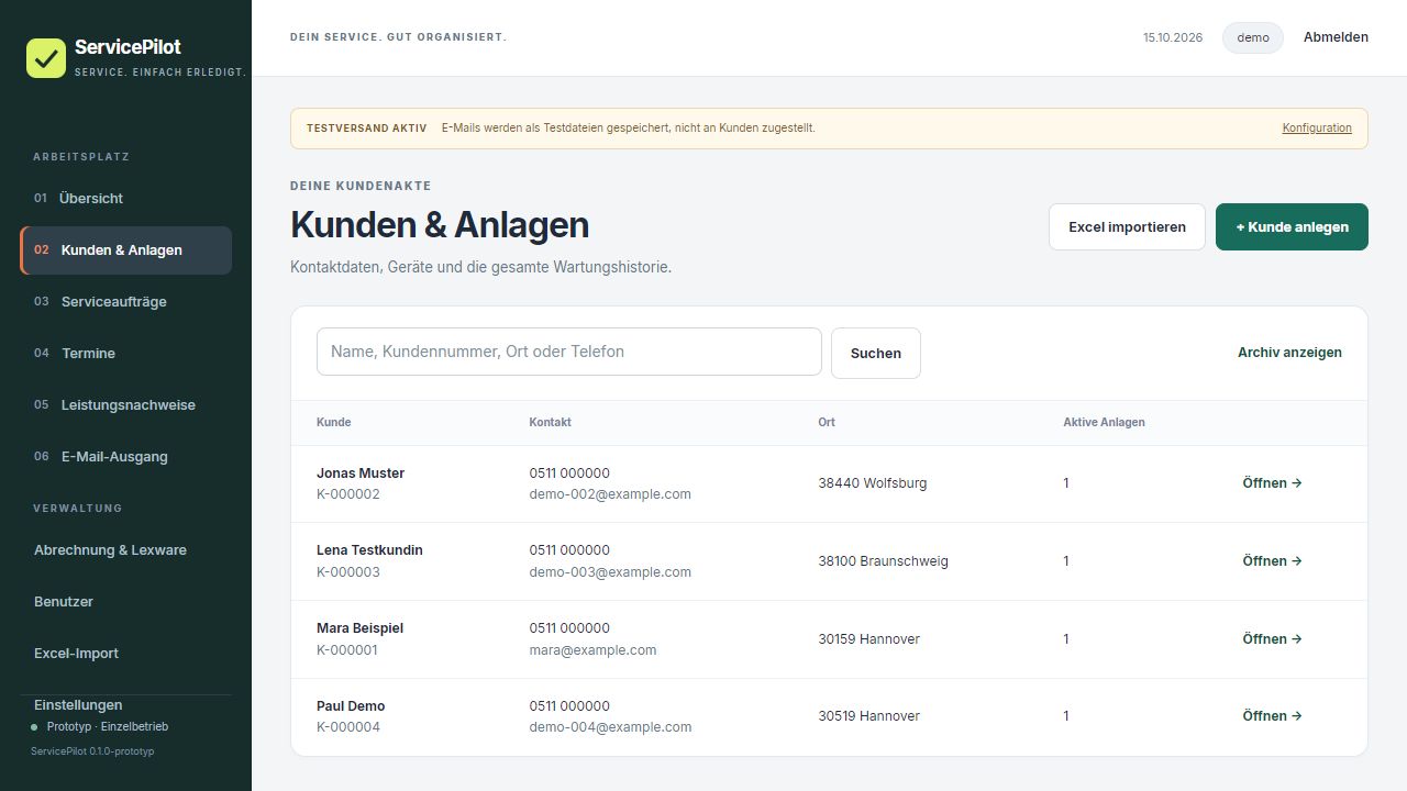 ServicePilot Kunden- und Anlagenverwaltung mit vier fiktiven Kunden